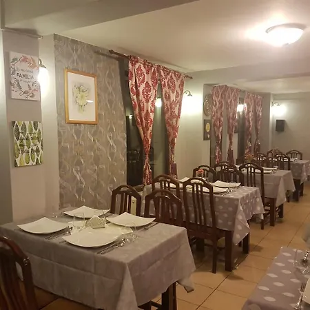 Konukevi Rustic Ana 3*